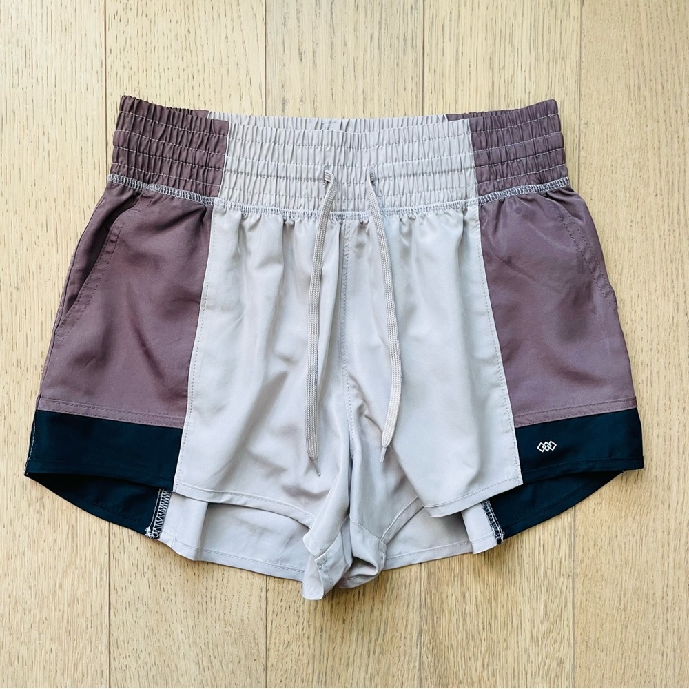 Amazing Neutral and Black Color-block Tempo Run Shorts NWOT - Size S